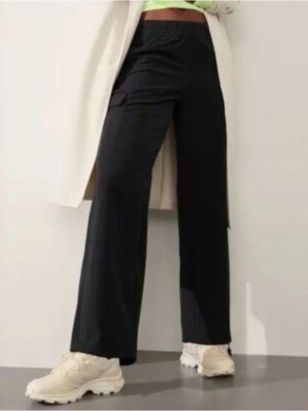 ✅ Athleta Boundless Low Rise Cargo Pant black size S